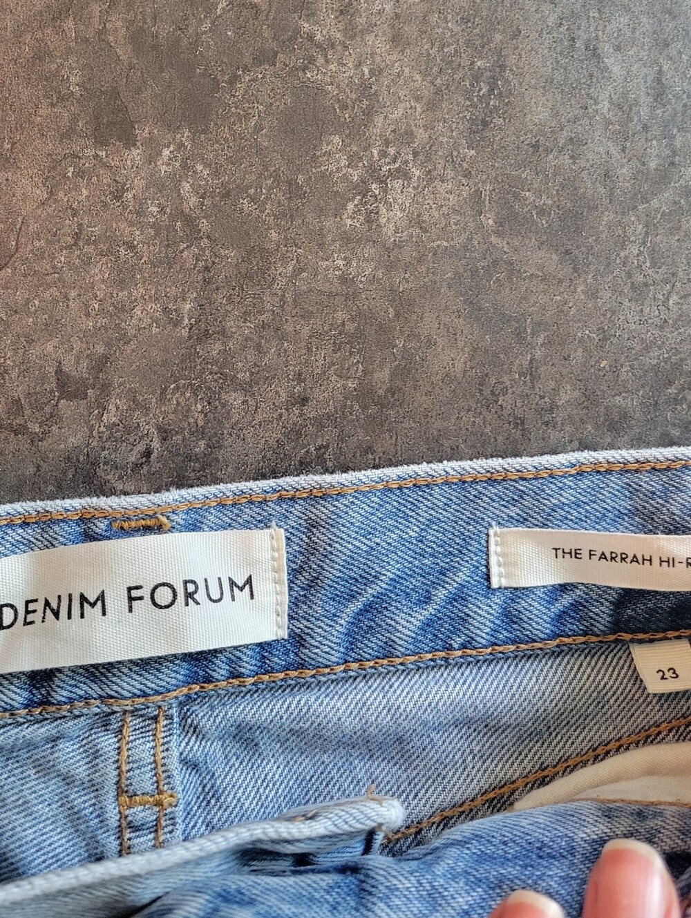 Aritzia Denim Forum - The Farrah High Rise Wide - Picture 6 of 9